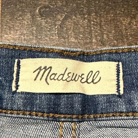 Madewell High-Rise Denim Shorts - Picture 4 of 6